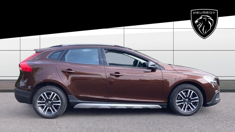 Volvo V40 T3 [152] Cross Country 5dr Petrol Hatchback